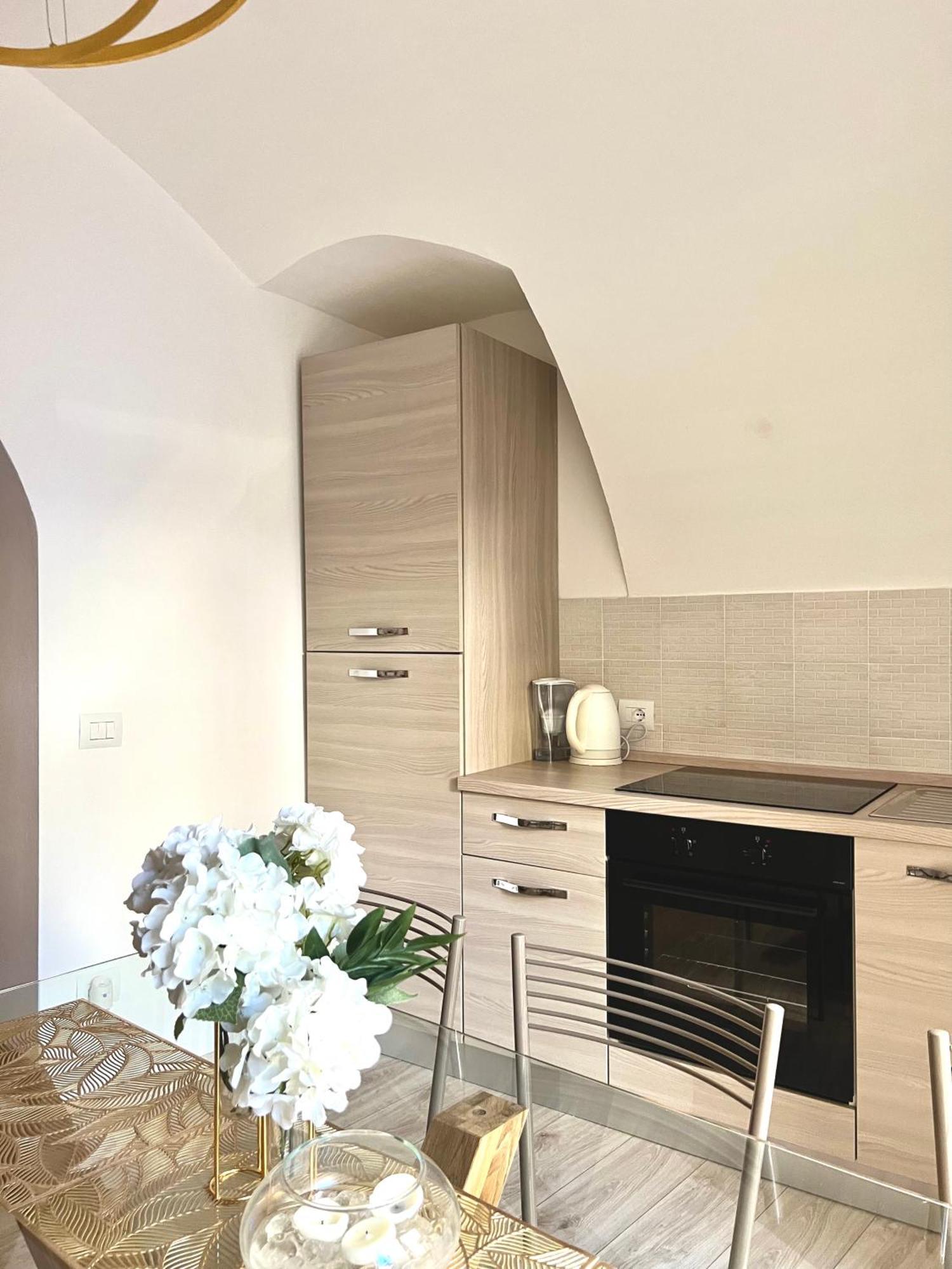 L'Arco Sul Lago • Gold Apartment Castro  外观 照片