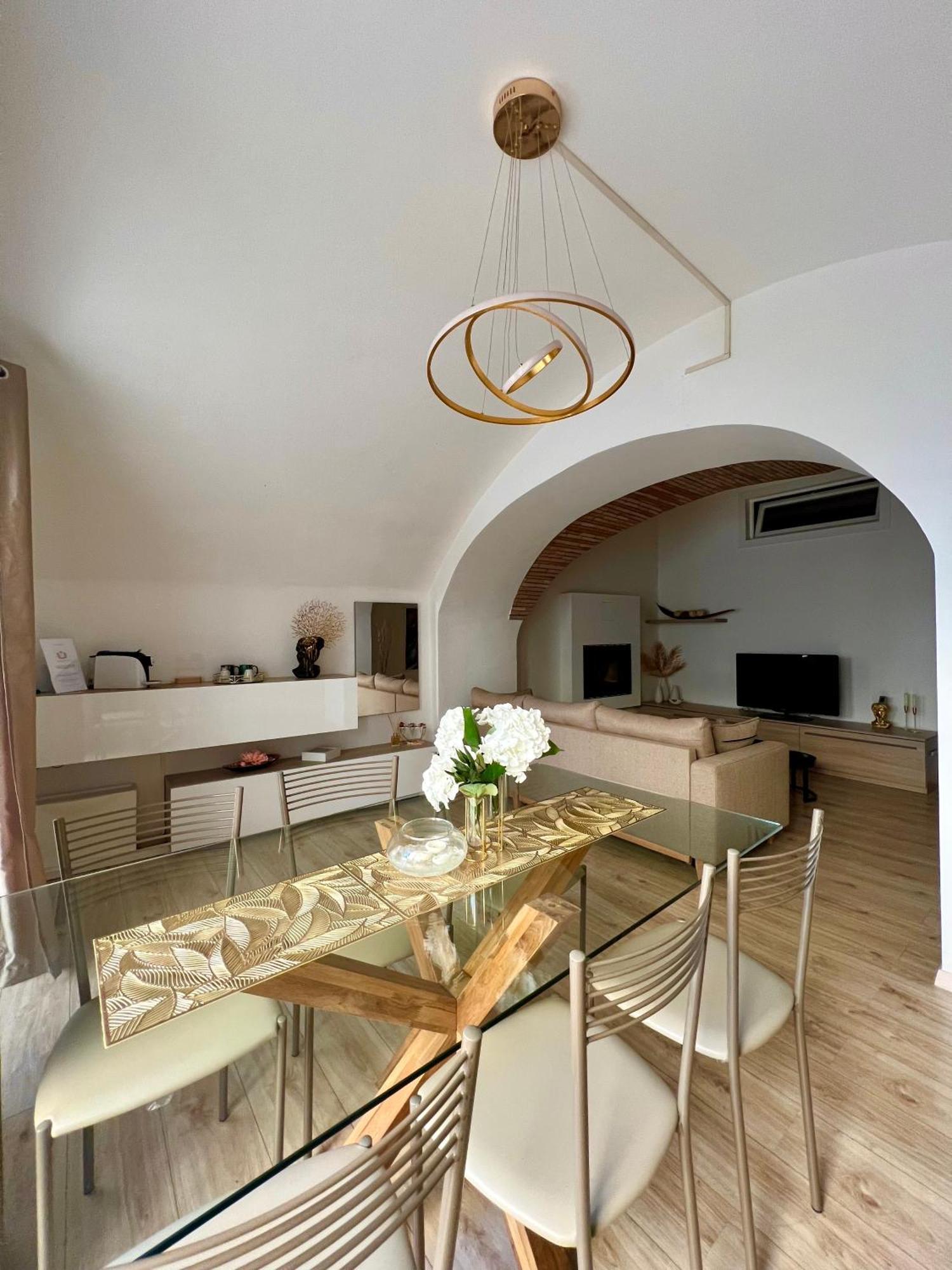 L'Arco Sul Lago • Gold Apartment Castro  外观 照片