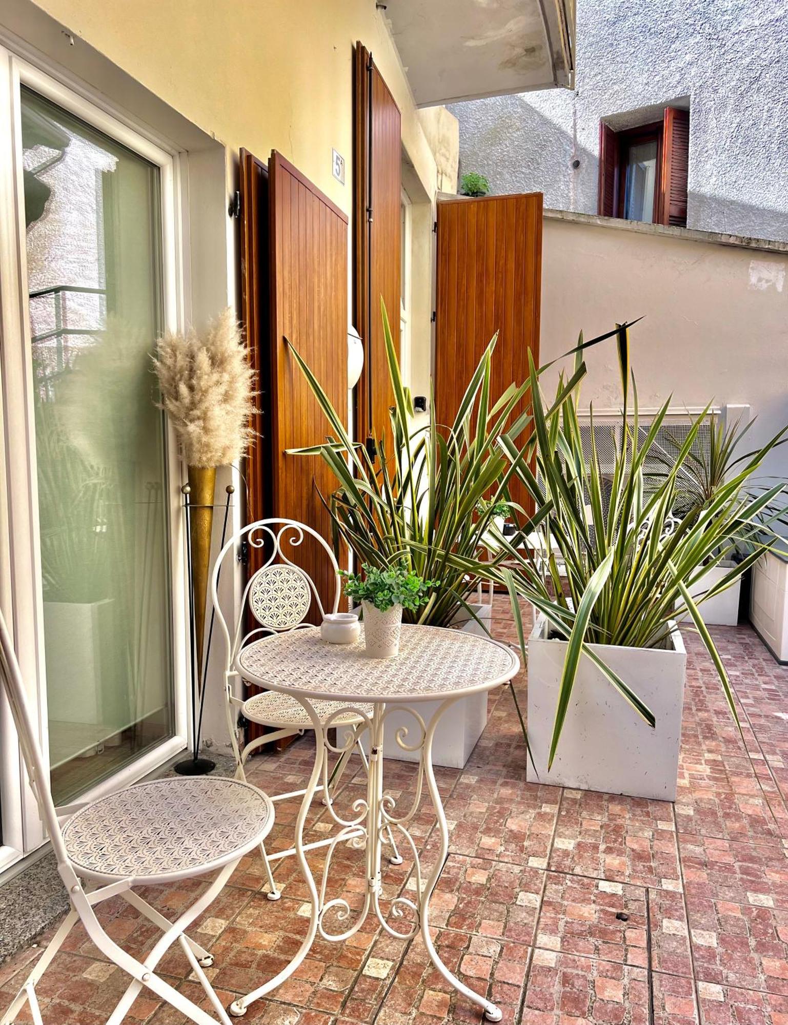 L'Arco Sul Lago • Gold Apartment Castro  外观 照片
